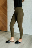 Magic Ankle Crop Skinny Pants in Olive